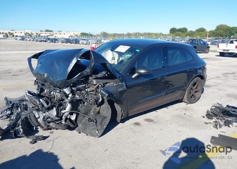 2021 Porsche Macan from USA, damaged, VIN WP1AA2A59MLB05274